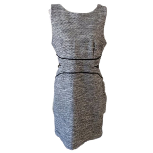 Liz Claiborne Dresses & Skirts - Liz Claiborne Grey stretch dress with waist accents. Sleeveless. Sz 14